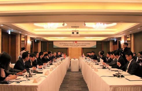Vietnam, RoK agree to boost cooperation in energy, industry, trade