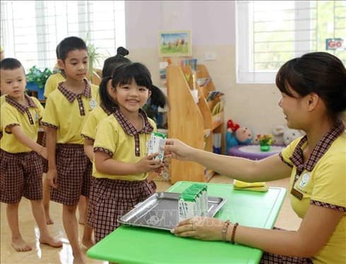 Vietnam moves up two places in Global Hunger Index