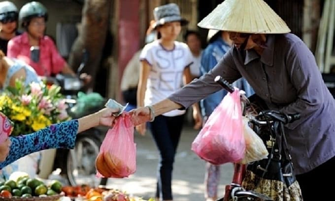 Public reluctance impedes fight against plastic