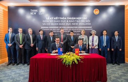 Hanoi boosts educational cooperation with New Zealand