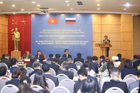 Vietnam, Russia hold high-level government-business dialogue
