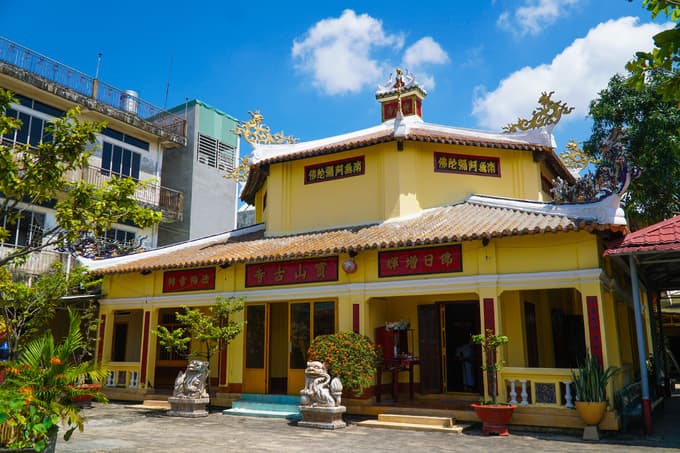 100-year-old One Pillar Pagoda adorns Bien Hoa