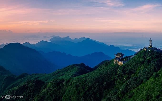 Vietnam mountain range turns dreamy in fall