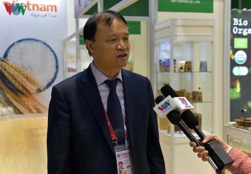 Vietnamese products to be exported to China via official channels