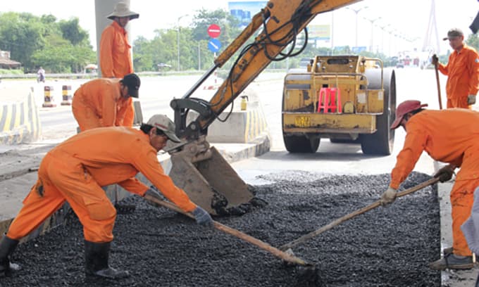 Government agencies slow with online bidding process