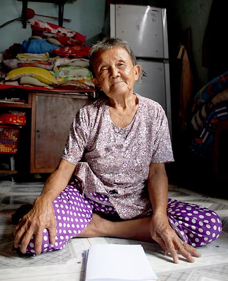 Life of a woman with no birth certificate till age 82
