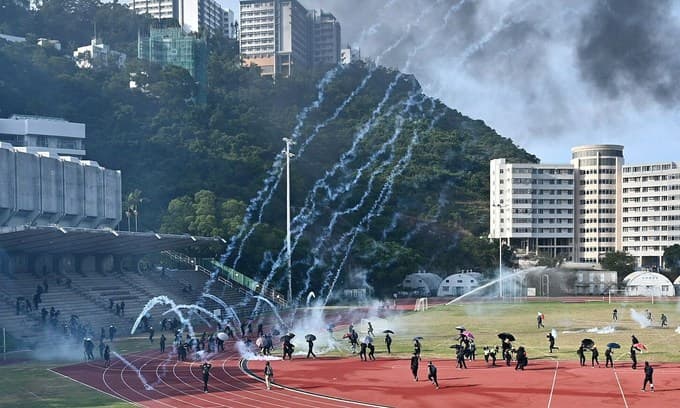 5 Vietnamese students return home as Hong Kong unrest escalates