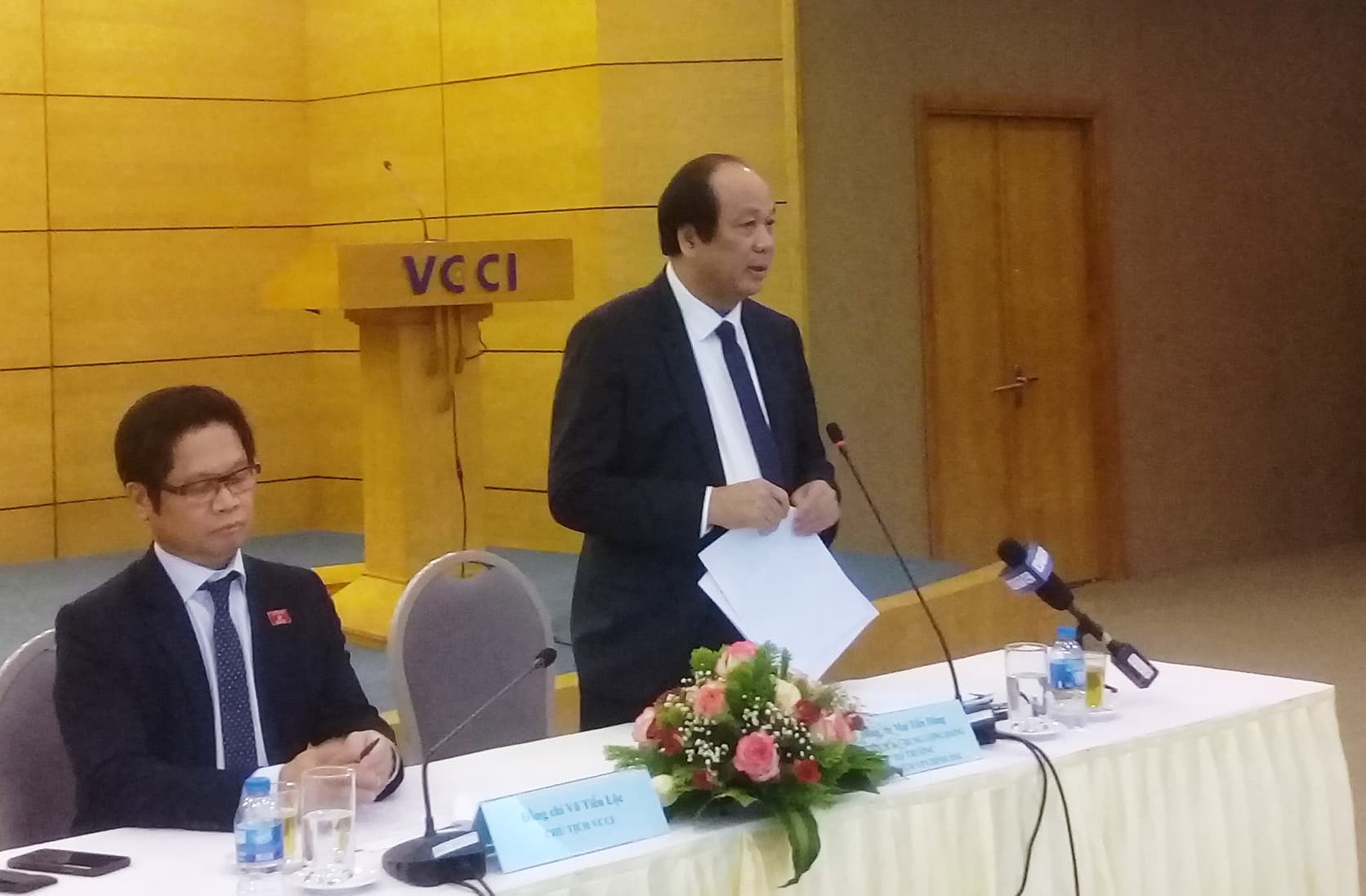 Gov’t vows to take stern stance on counterfeit goods, origin fraud