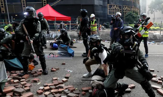 Vietnam brings 40 students home as violence worsens in Hong Kong