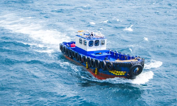 Six Vietnamese, five Koreans missing after fishing boat catches fire