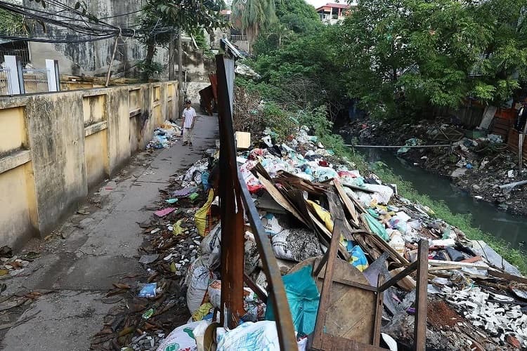 Hanoians living beside filth remember an 'unbelievable' past By Thanh Lam November 21, 2019 | 03:51 pm GMT+7