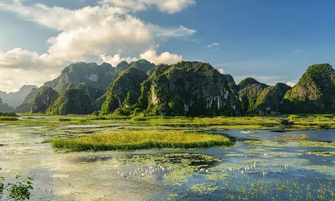 No wave bay: a Ninh Binh ripple