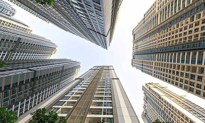 Agents’ incomes plummet amid housing supply shortage