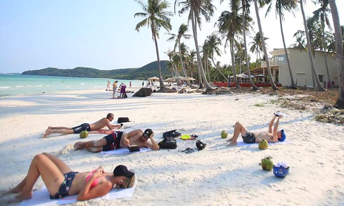 Vietnam set to welcome 18 million foreign visitors this year