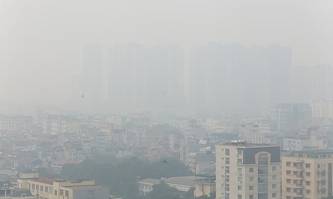 Hanoi air quality persists at unhealthy levels