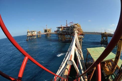 Sharp drop seen in crude oil exploitation