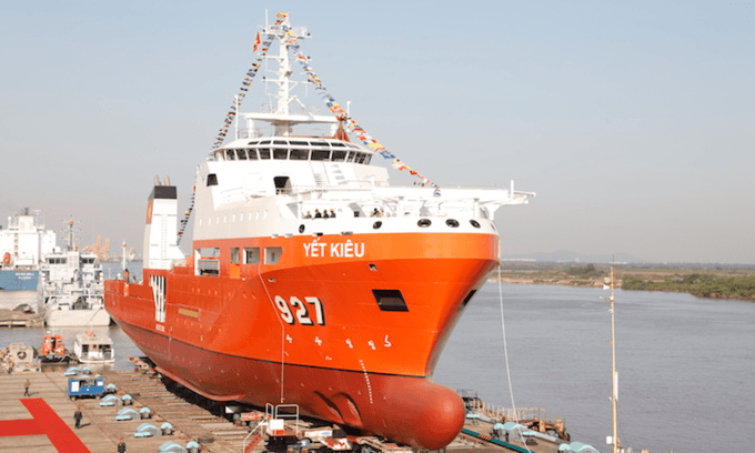 Vietnam introduces first submarine rescue vessel