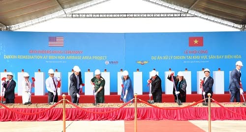 VN kicks off first phase of dioxin remediation at Bien Hoa Airbase Area