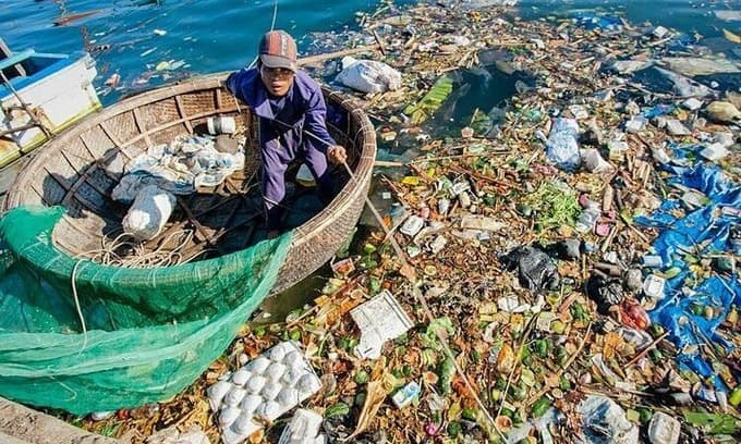 Vietnam aims to free tourist areas of plastic waste