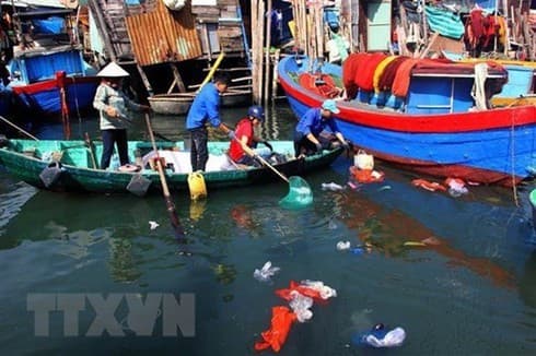 Vietnam seeks to reduce plastic waste in ocean