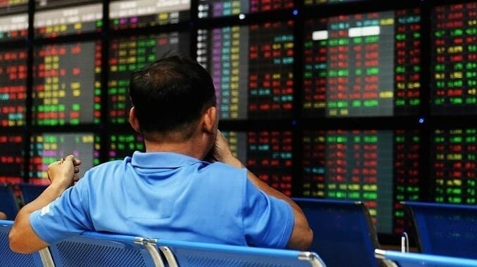 VN-Index nudges upwards in quiet session