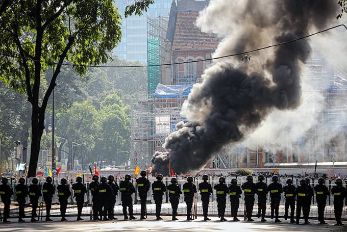 Show of force as armed police stage terror drill in Saigon