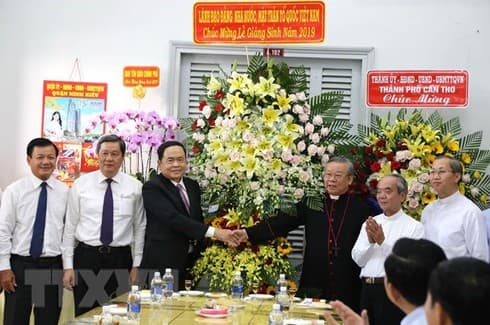 VFF leader pays pre-Xmas visit to Can Tho Diocese