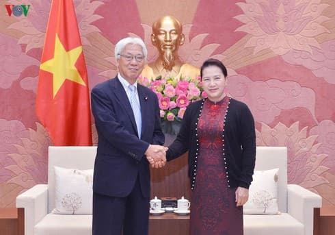 Top Vietnamese legislator hosts Japanese, Myanmar guests