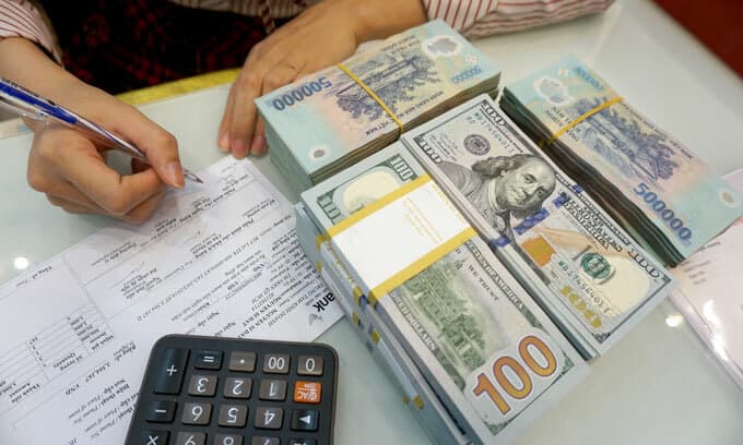 Exchange rate likely to come under pressure in 2020: HSBC