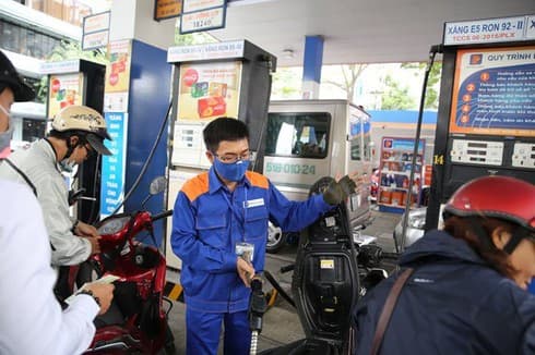 Foreign investors likely allowed to buy into local fuel traders