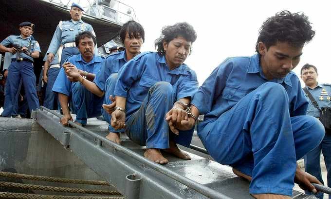 Piracy flare-up triggers Strait alert