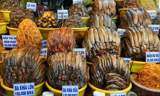 Salted seafood festival offers taste of Mekong Delta