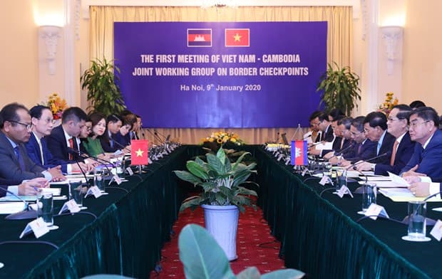 Joint working group on VN-Cambodia border gates convenes meeting in Ha Noi