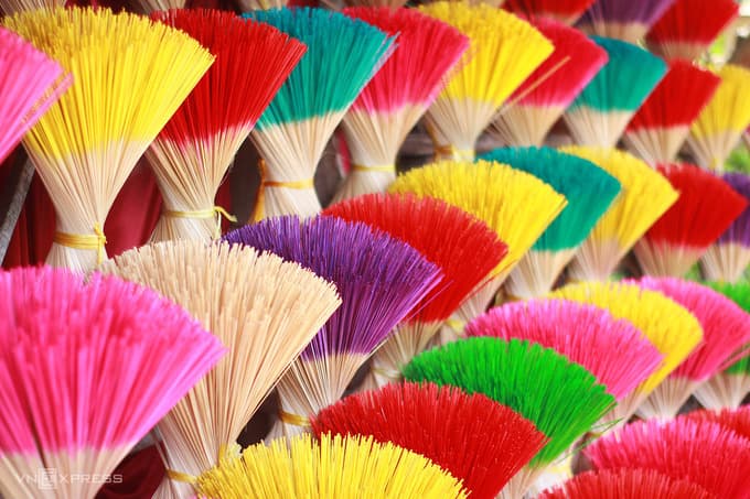 700-year-old Hue village gets colorfully 'incensed' for Tet