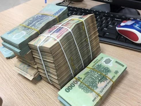 Abundant capital sources drive interbank interest rates down