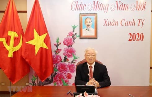 Top Vietnamese, Chinese leaders hold phone talks