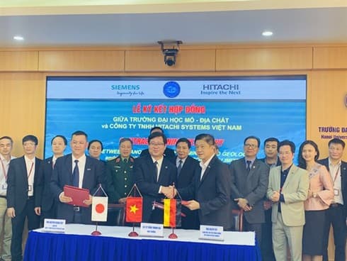 University, Hitachi Systems Vietnam ink deal for smart lab