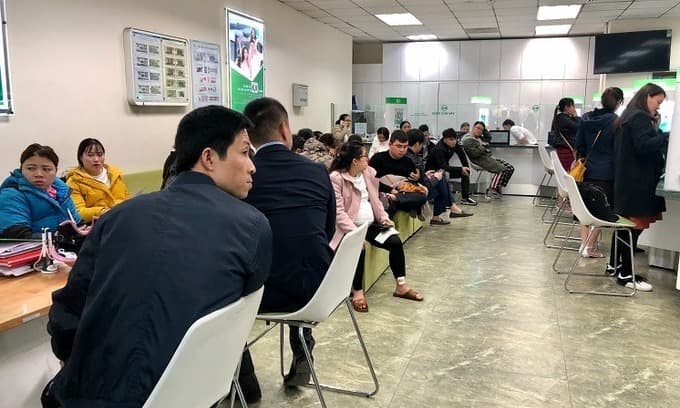 Banking systems experience intense Tet surge