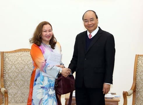 Government leader hosts Malaysian, Armenian ambassadors