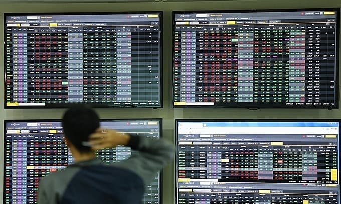Blue chips lead stock market surge