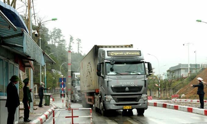 PM orders resumption of cross-border trade with China