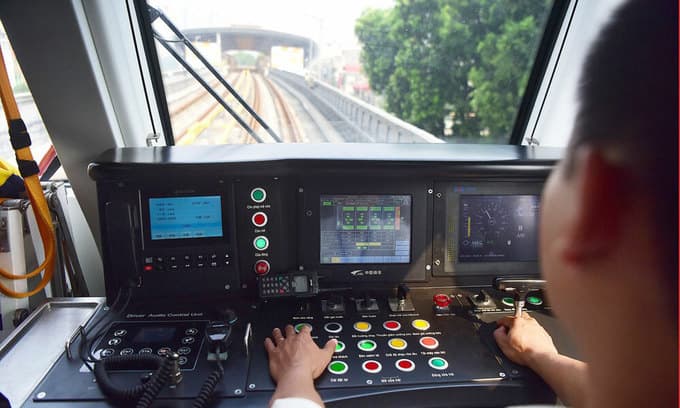 Hanoi metro trial run postponed on Chinese experts’ inability to return