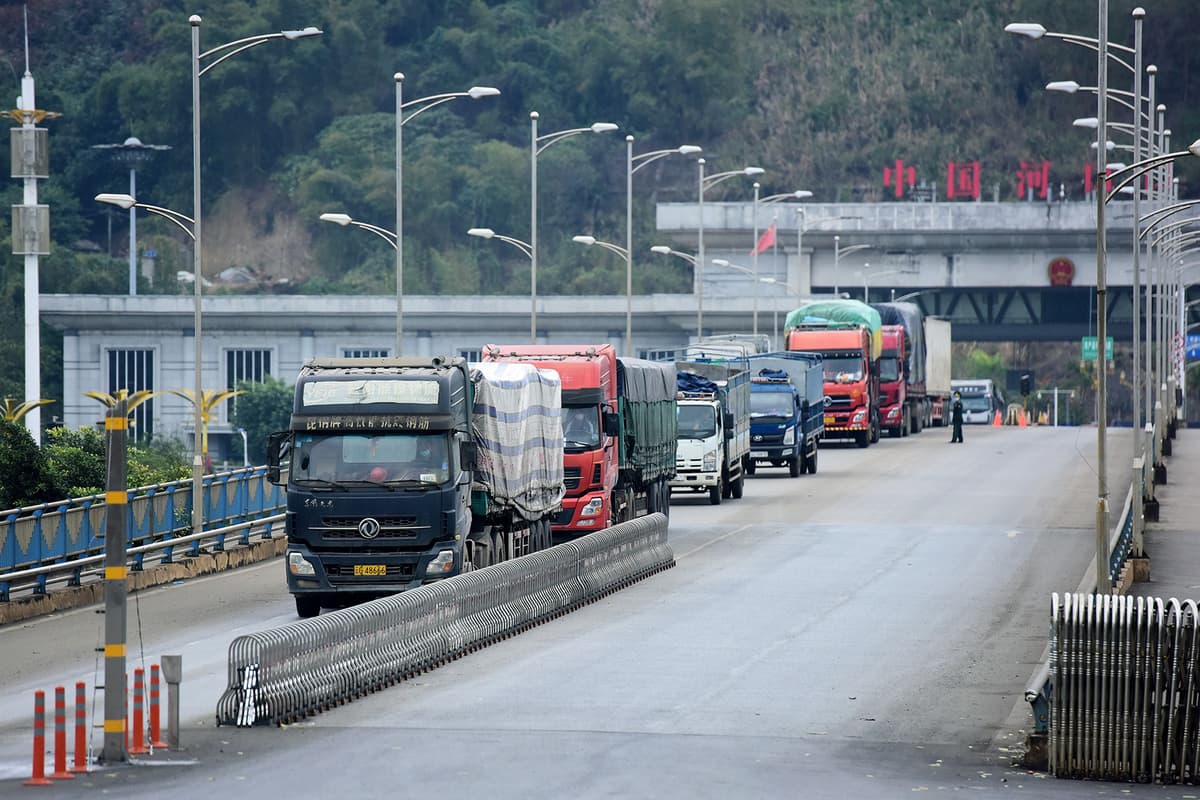 Driver task forces facilitate Vietnam-China border trade