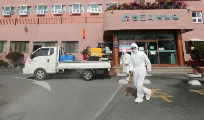 COVID-19 outbreak: Hotlines for Vietnamese workers in South Korea