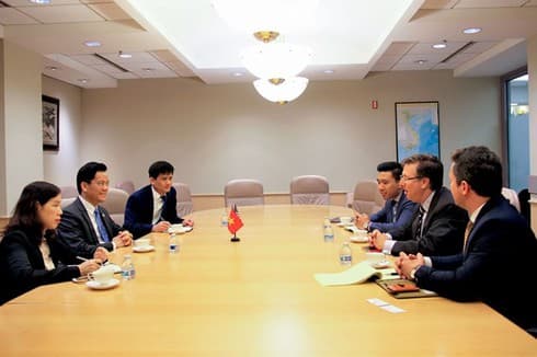 US firms eye stronger investment cooperation in Vietnam