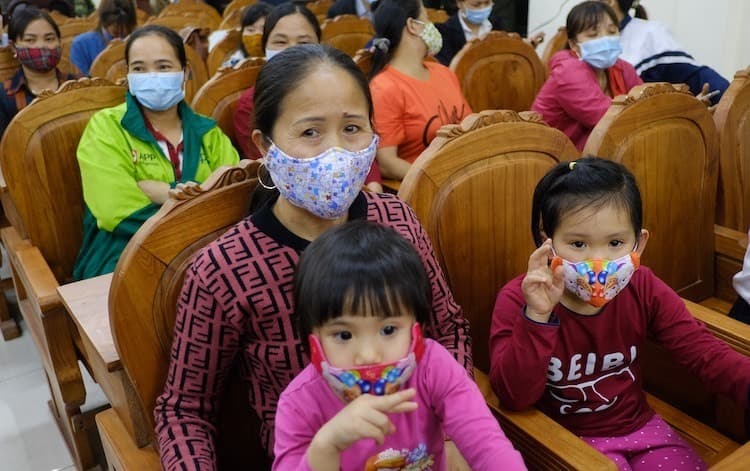 Vietnam ends lockdown for coronavirus commune