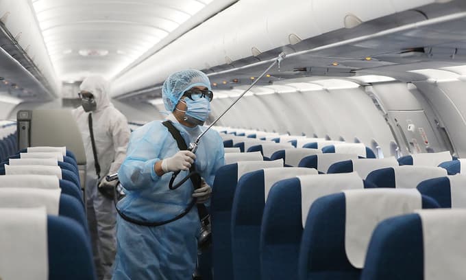 Vietnam Airlines screens boarding passengers for fever at European airports