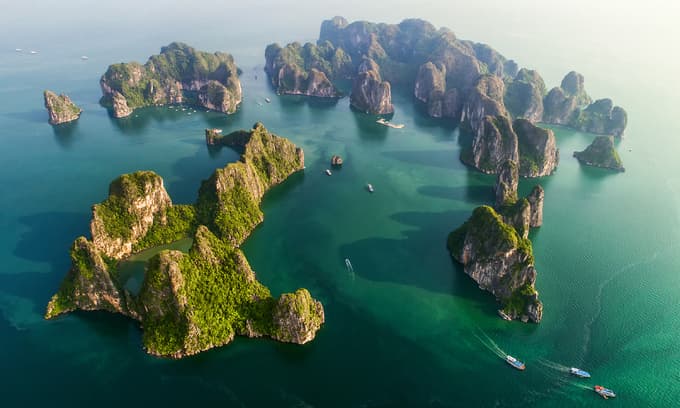 Popular destinations bar tourists in anti-coronavirus drive