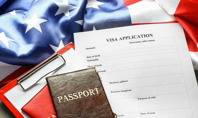 US to suspend visa interviews in Vietnam during Covid-19 strike