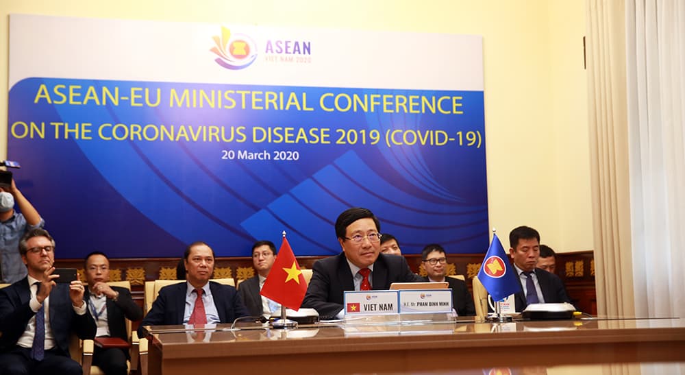 It right time for ASEAN, EU to strengthen cooperation in COVID-19 combat, DPM Minh says